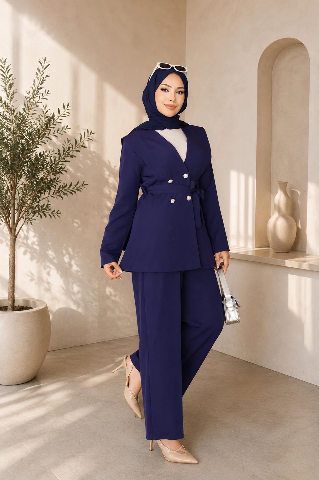 Aurelia Suit